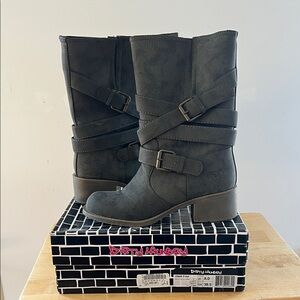 Dirty Laundry Women's Olive Boots